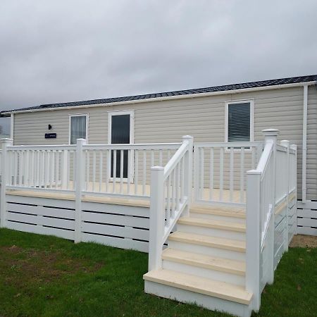 Hoburne Bashley Self-Catering Holiday Home New Milton Bagian luar foto