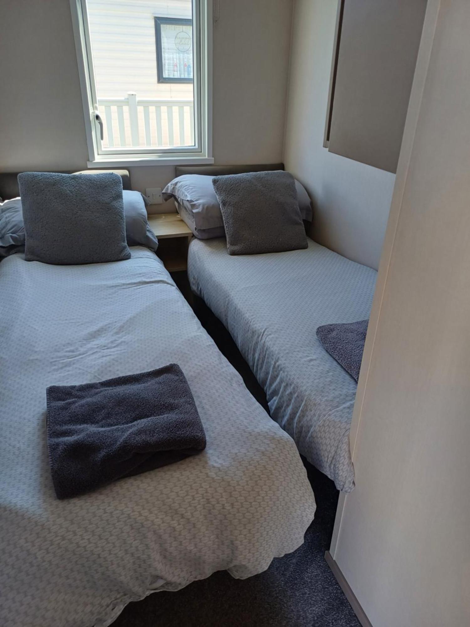Hoburne Bashley Self-Catering Holiday Home New Milton Bagian luar foto